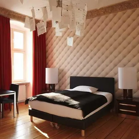 Adele Am Alex Berlim