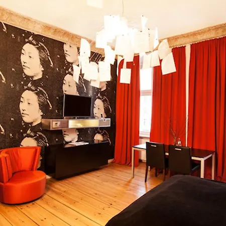 Adele Am Alex Berlim