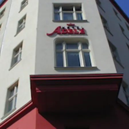 Adele Am Alex Berlim