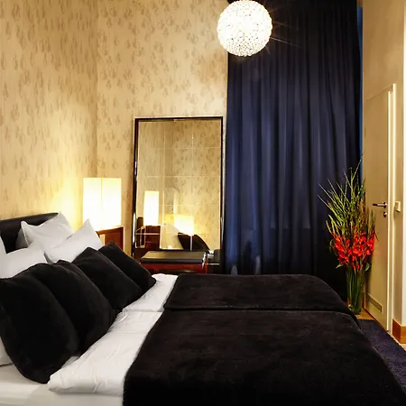 Adele Am Alex Berlim