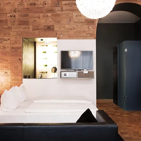 Hotel Adele Am Alex 3*