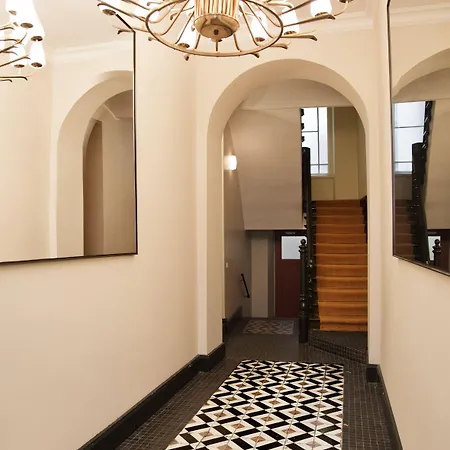 Adele Am Alex Berlim