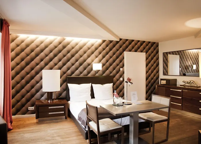 Hotel Adele Am Alex 3*