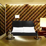 Adele Am Alex Hotel 3*