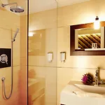 Hotel Adele Am Alex 3*