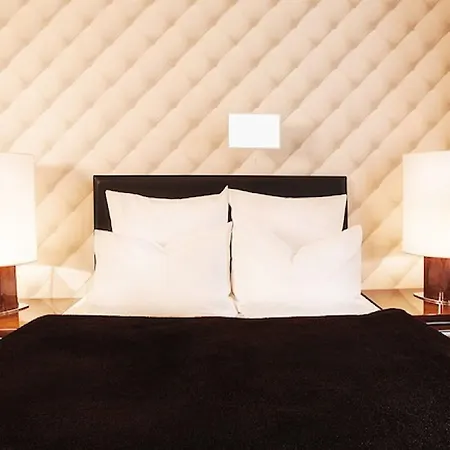 Hotel Adele Am Alex Berlino