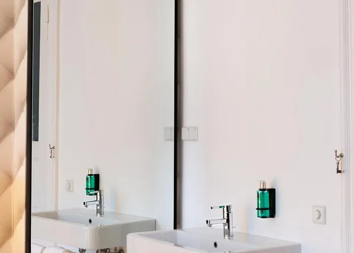 Adele Am Alex Szálloda