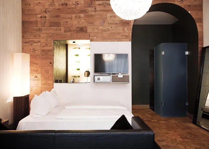 Hotel Adele Am Alex 3*