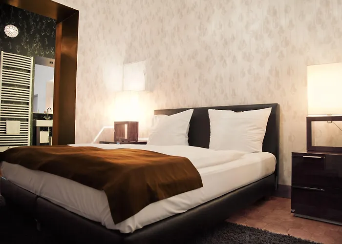 Hotel Adele Am Alex 3*