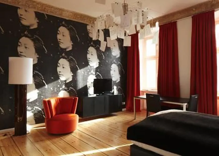 Hotel Adele Am Alex 3*