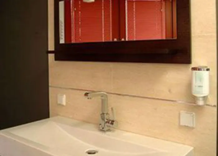 酒店 Adele Am Alex 3*